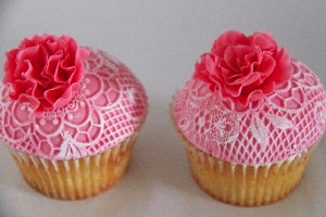 Vintage cupcakes med flæseblomst
