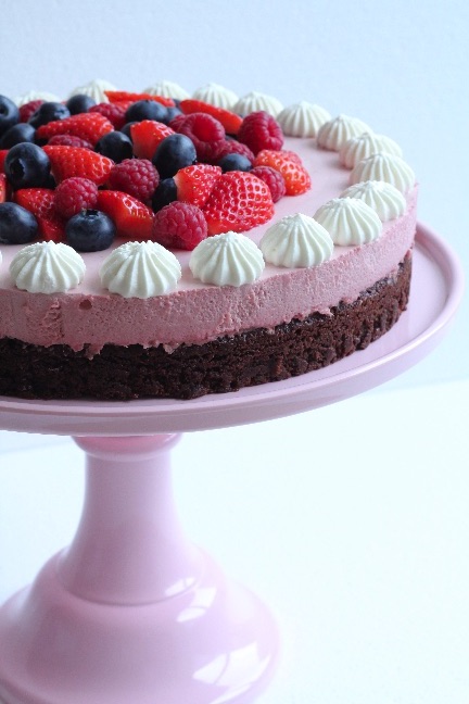 Chokoladekage med solbærmousse