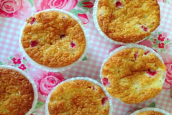 Jordbær cupcakes med fløde og vanilje frosting